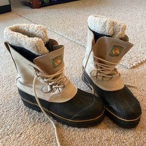Rugged Exposure size 10 snow boots